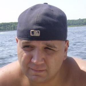 Meet your Posher, Dennis